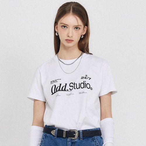 오드 시그니처 로고 레귤러핏 티셔츠 - WHITE
